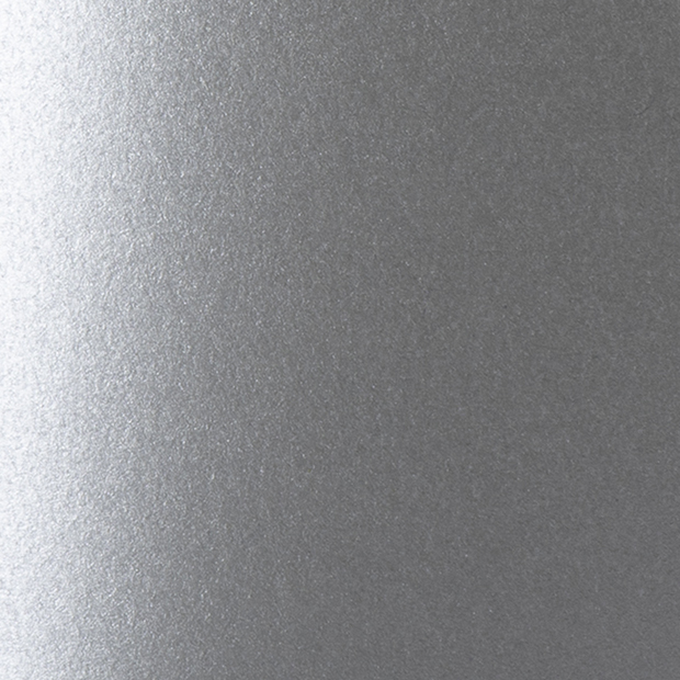 Majestic Real Silver — strieborný 250 g/m² papier s perleťovým odleskom na pozvánky